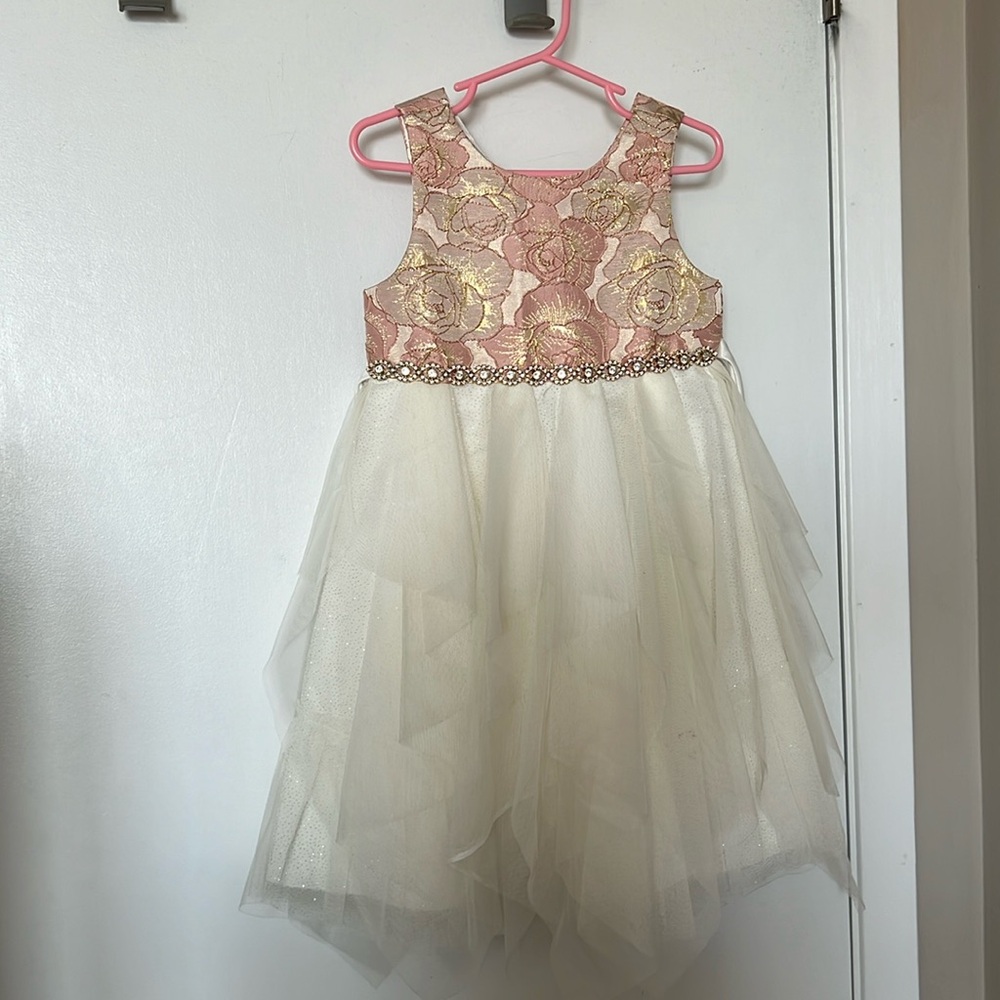 Girl’s American Princess dress. Size 4